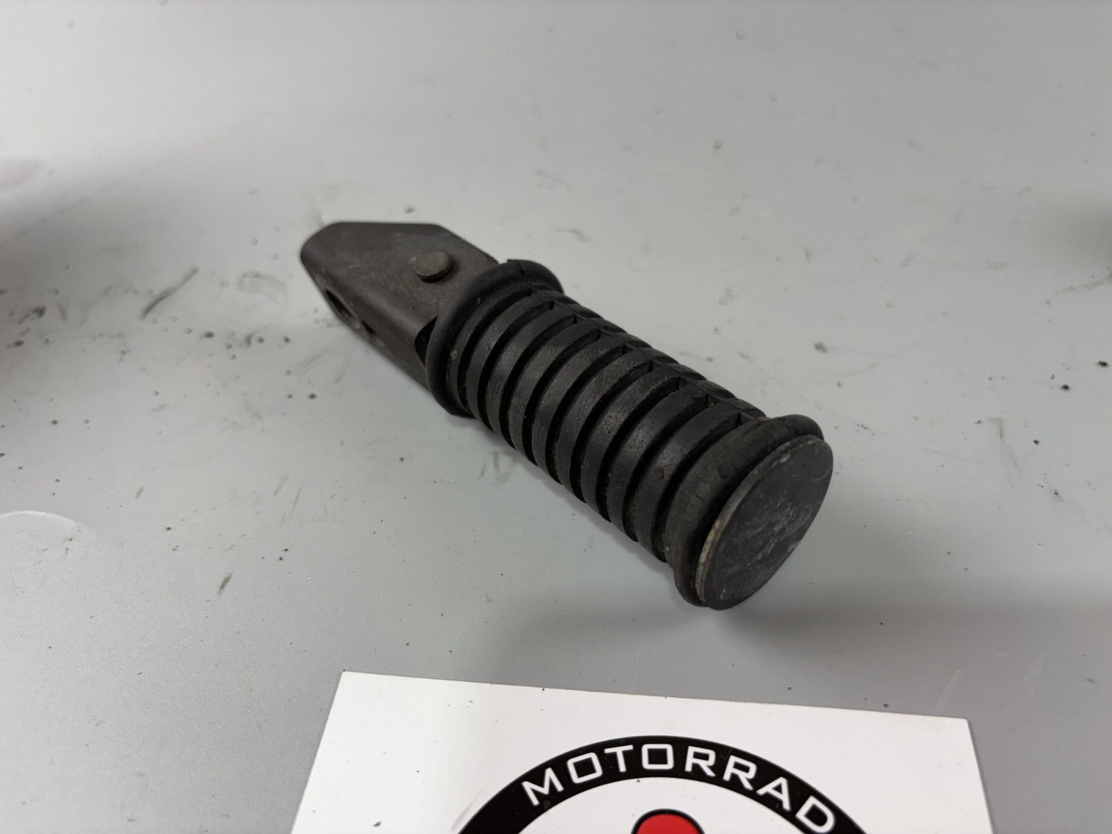 Kawasaki BN125A EL125 Eliminator Fußraste Hangers Foot Step hinten rechts right