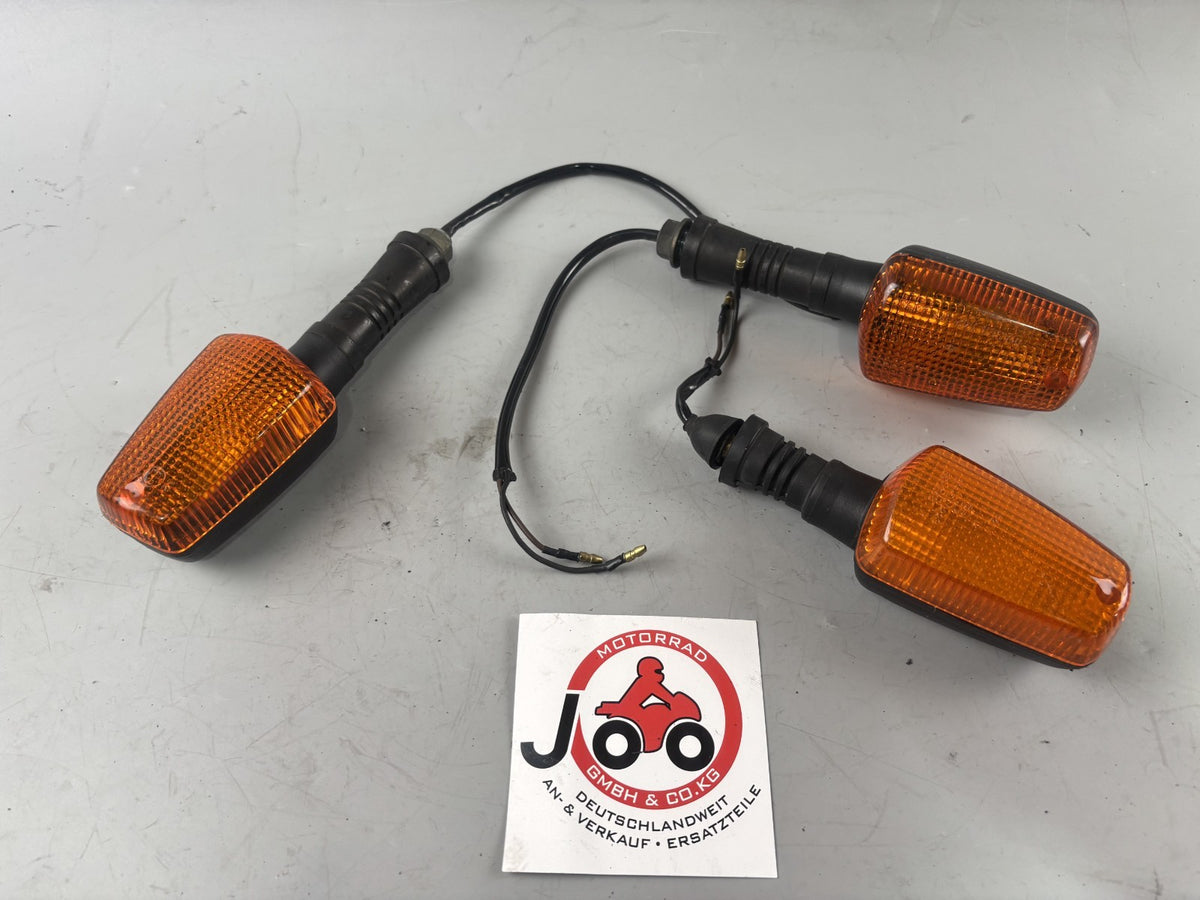 Yamaha XJ 900 Diversion 4KM Blinkerpaar Blinker Signal Licht Lampe Blinkerset