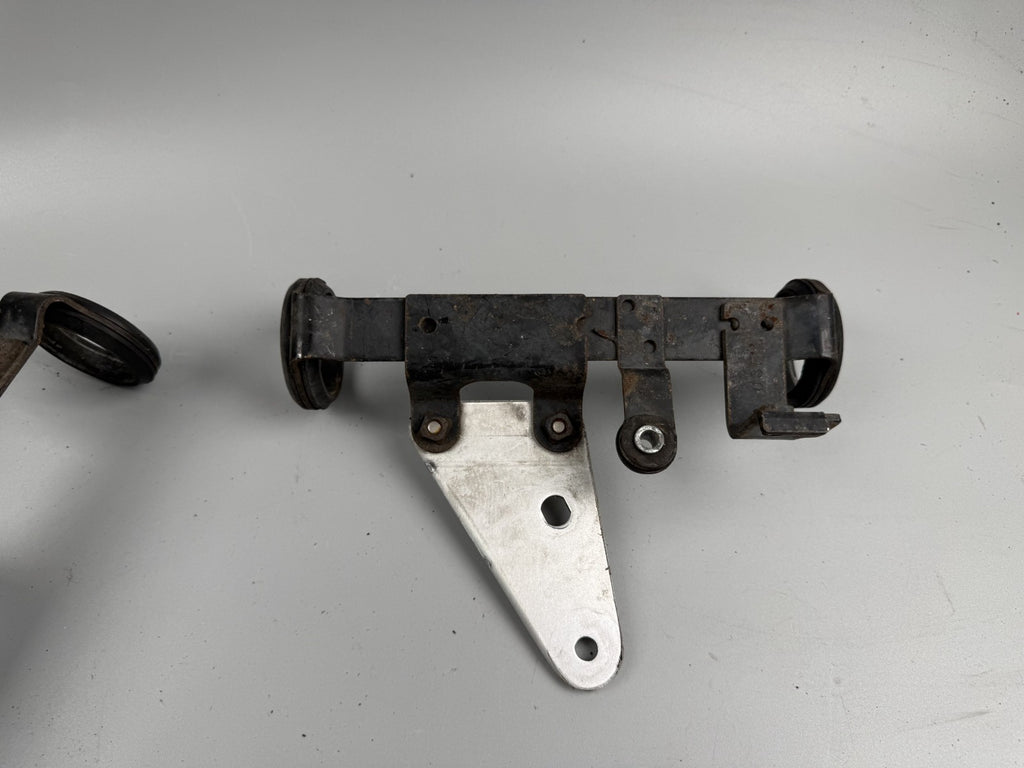 Suzuki GSX 750 AE Inazuma Blinkerhalter Scheinwerferhalter Holder Gabel