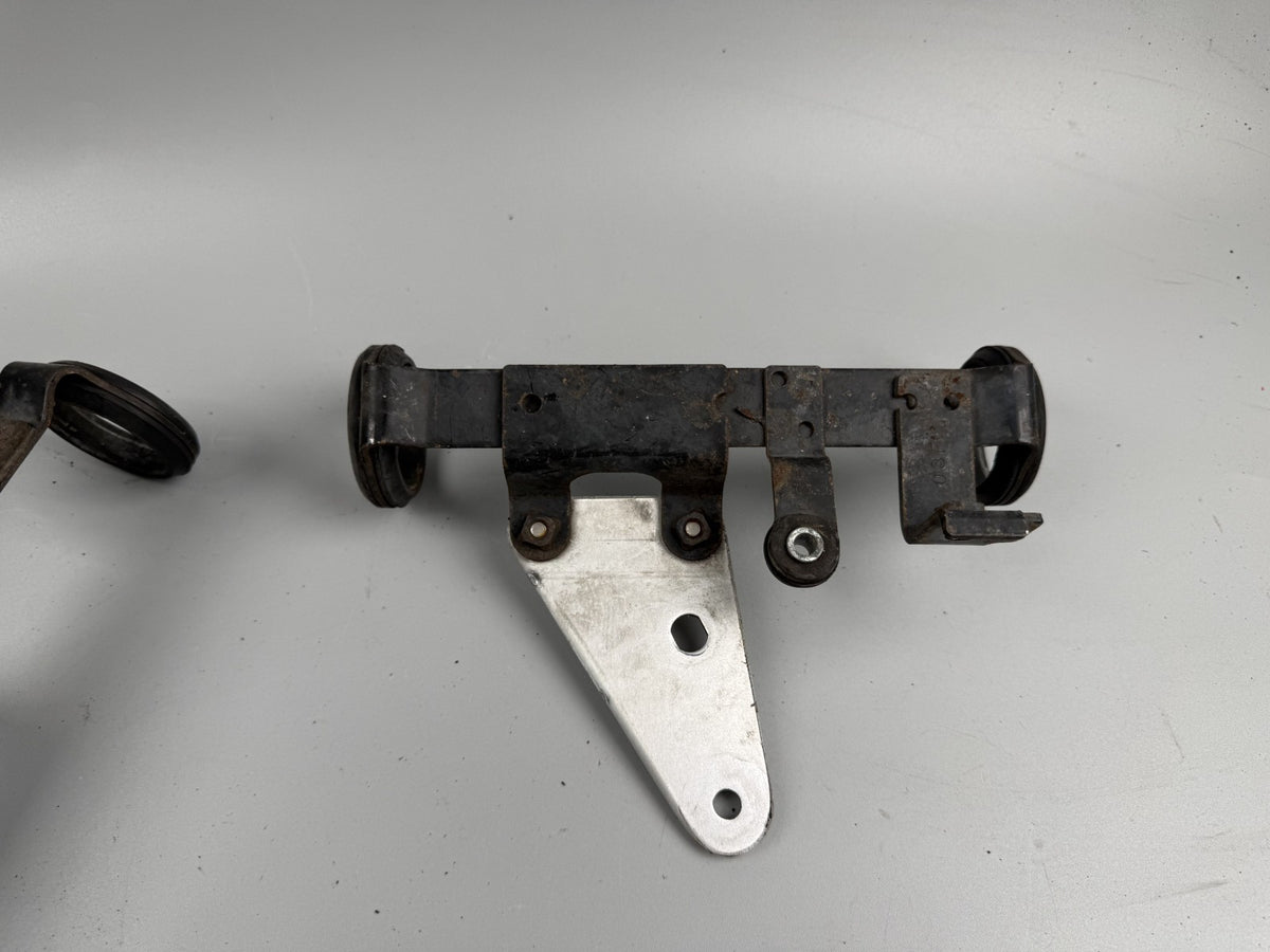 Suzuki GSX 750 AE Inazuma Blinkerhalter Scheinwerferhalter Holder Gabel
