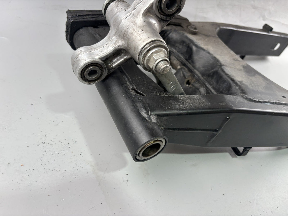 Suzuki GSX 650 F FA WVCJ Schwinge Schwingarm Swing Aufhängung Antrieb