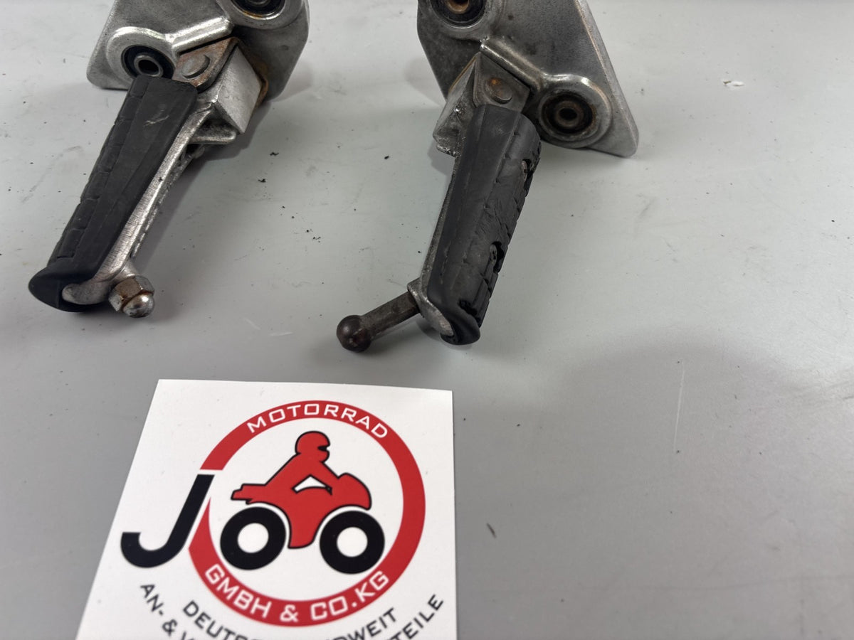 Yamaha TDM 850 3VD Fußrasten vorne front Foot Steps Hangers