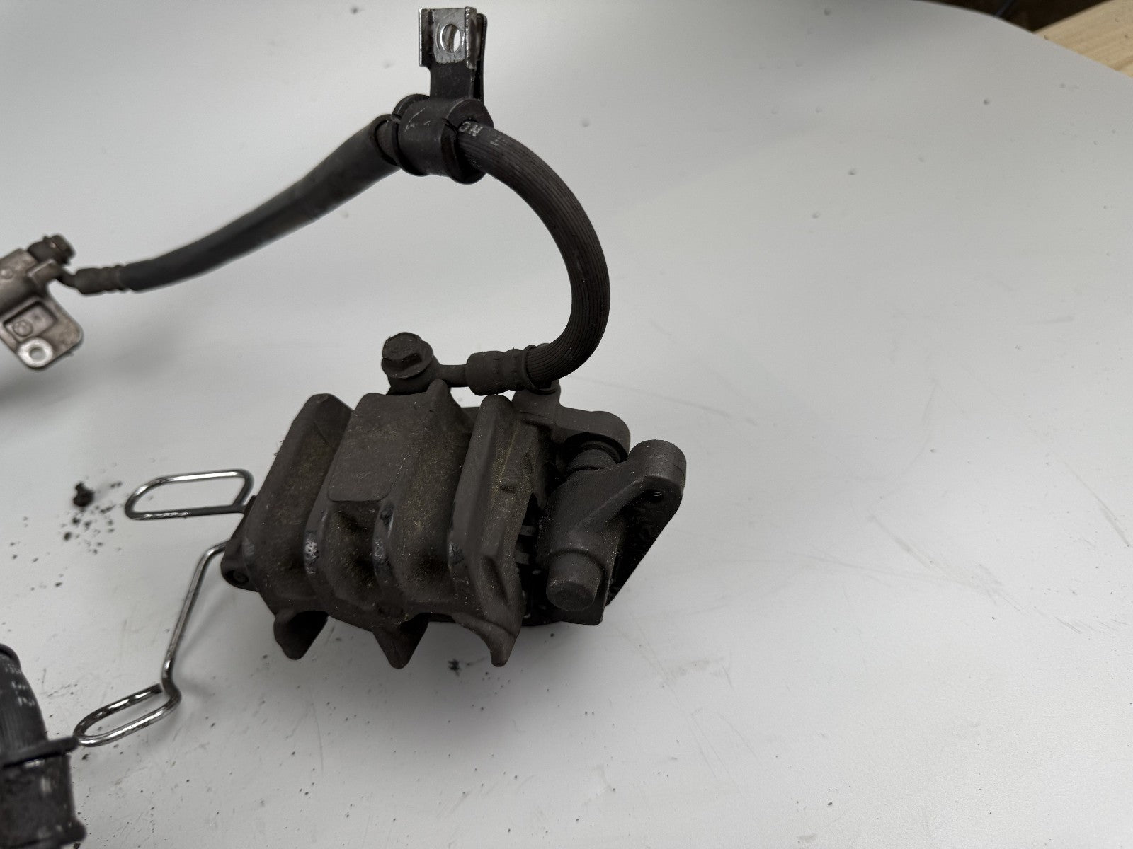 Suzuki GSF600 GN77B Bandit Bremsanlage Brake Bremse front vorne Sattel Pumpe