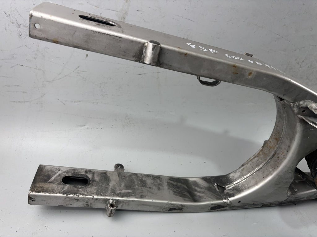 Suzuki GSF600 GN77B Schwinge Schwingarm Aufhängung Umlenkung Stoßdämpfer Feder