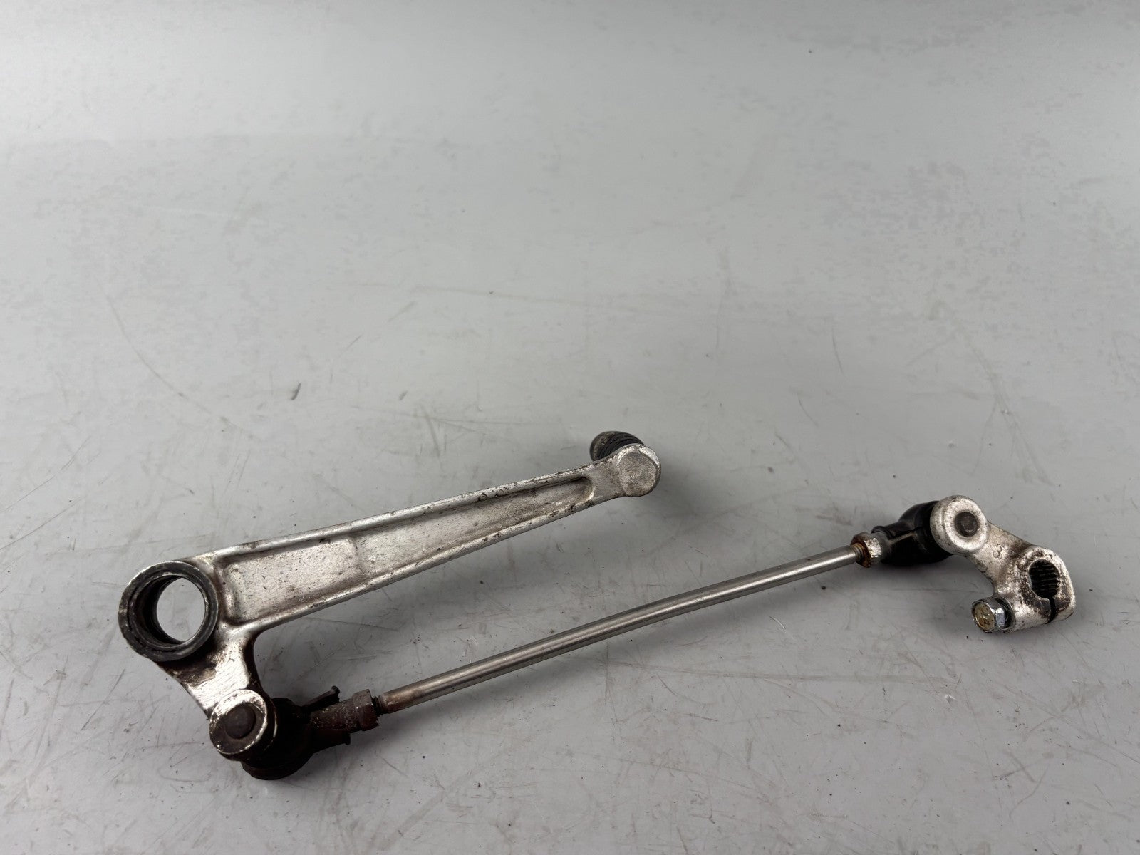 Suzuki RF 600 R GN76A Schaltgestänge Schaltpedal Switch Motor Engine