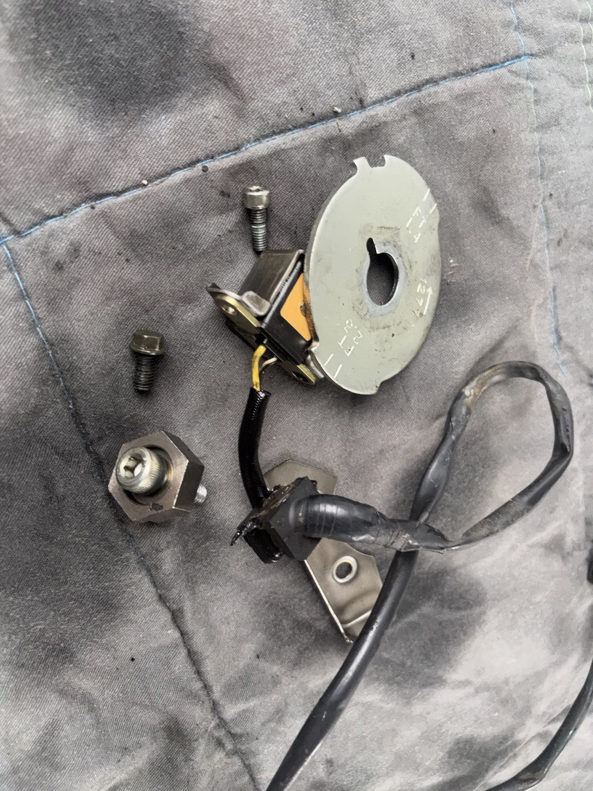Kawasaki ZRX1100 ZRT10C Zündimpuls Geber Pick Up Sensor Geber Zündung Motor