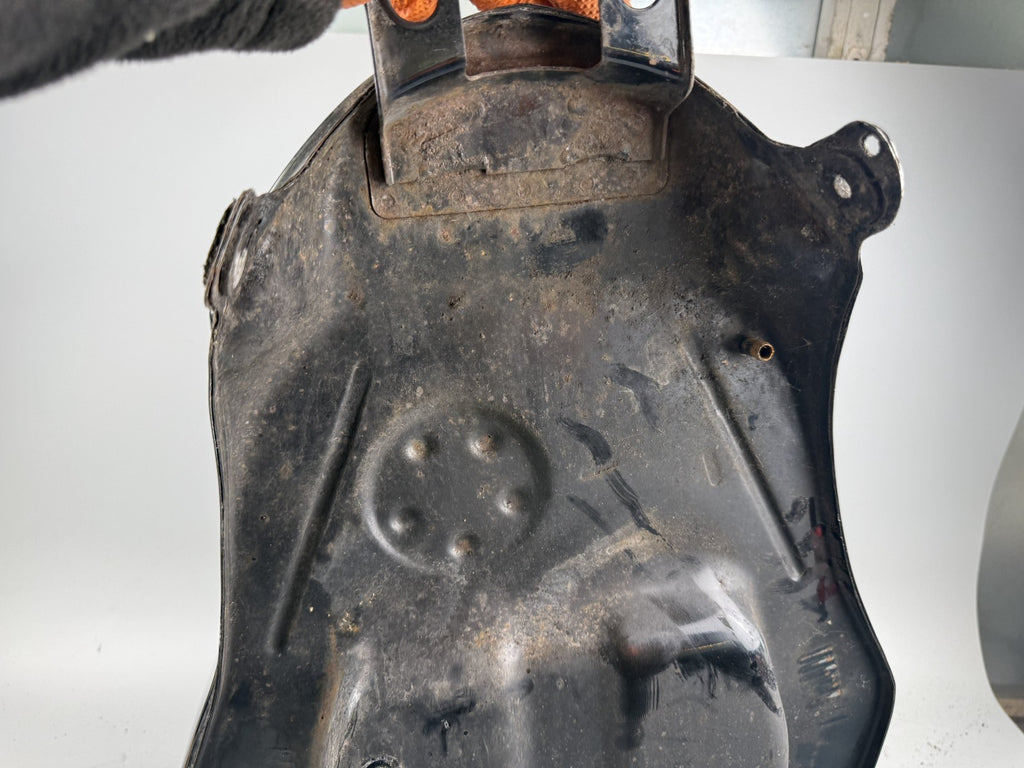 Suzuki GSF600 GN77B Tank Benzintank Kraftstofftank Treibstofftank Fuel Gasoline