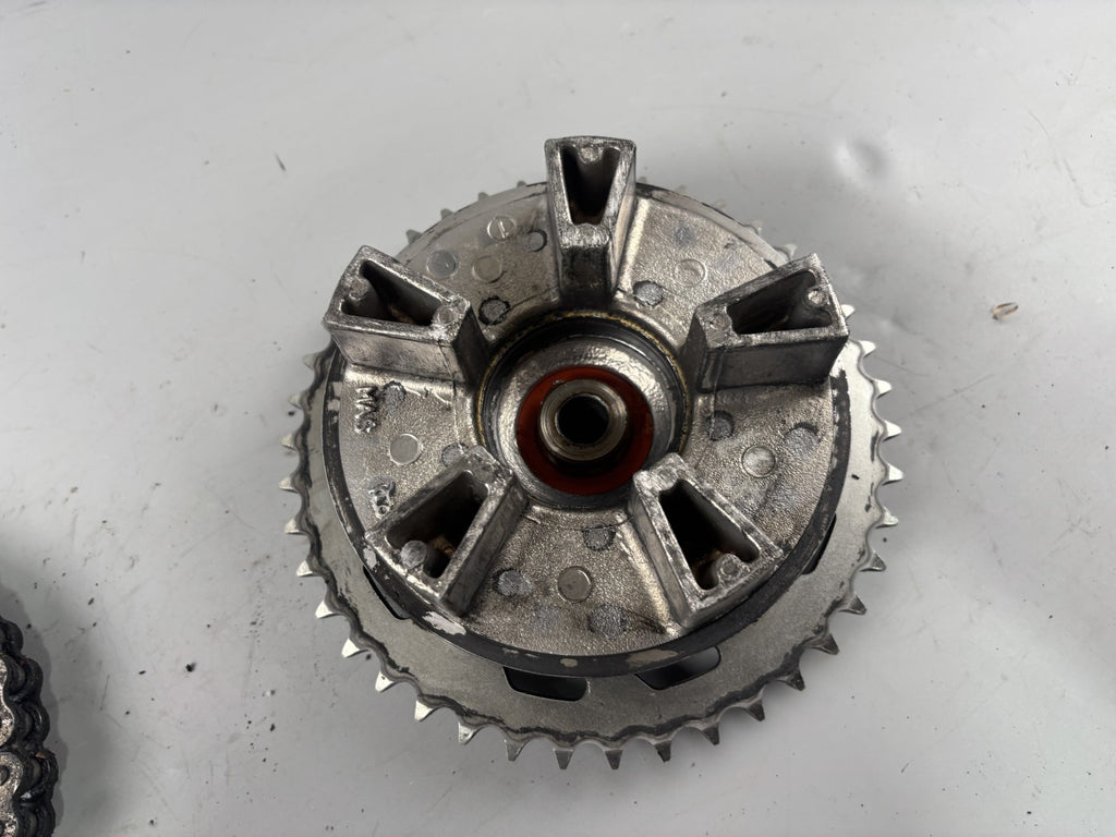 Honda CB 600 F Hornet PC34 Kettensatz Kettenkit Chain Kettenradträger