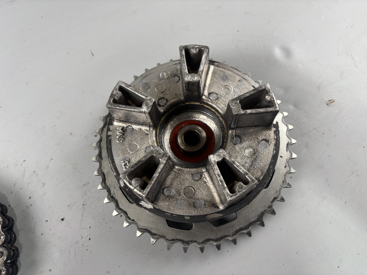 Honda CB 600 F Hornet PC34 Kettensatz Kettenkit Chain Kettenradträger