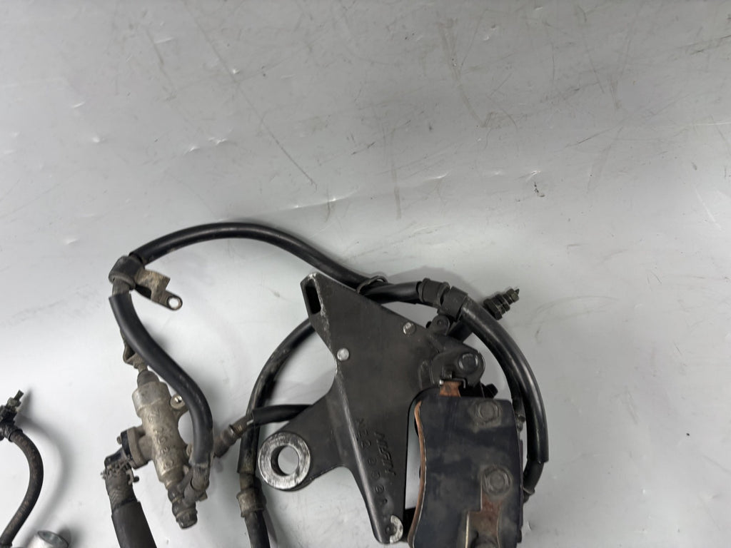 Honda CBR 1000F SC24 Bremsanlage Bremse Brake Sattel Pumpe hinten back