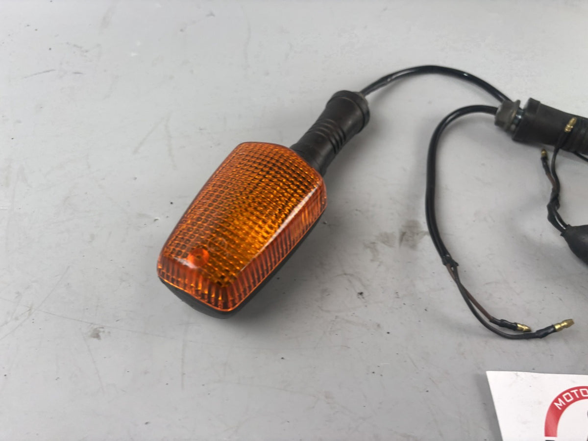 Yamaha XJ 900 Diversion 4KM Blinkerpaar Blinker Signal Licht Lampe Blinkerset
