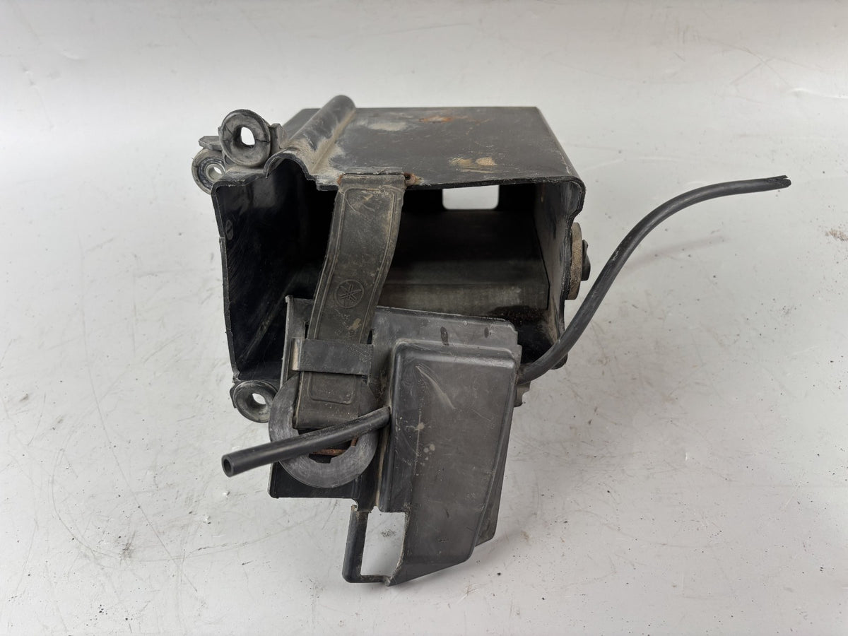Yamaha XV700 Virago 56E Batteriefach Halterung Staufach Hodler Halterung
