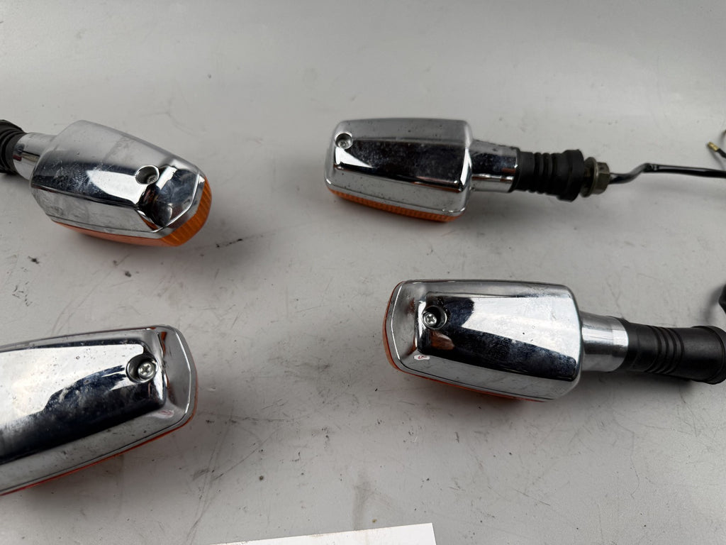 Yamaha XJR 1200 4PU Blinker Turn Signal Paar vorne front Blinkerset hinten back
