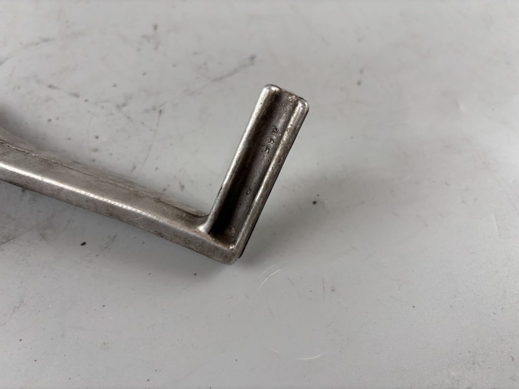 Suzuki GSX-R 1100 W GU75C Bremspedal Fußbremshebel Brake Step