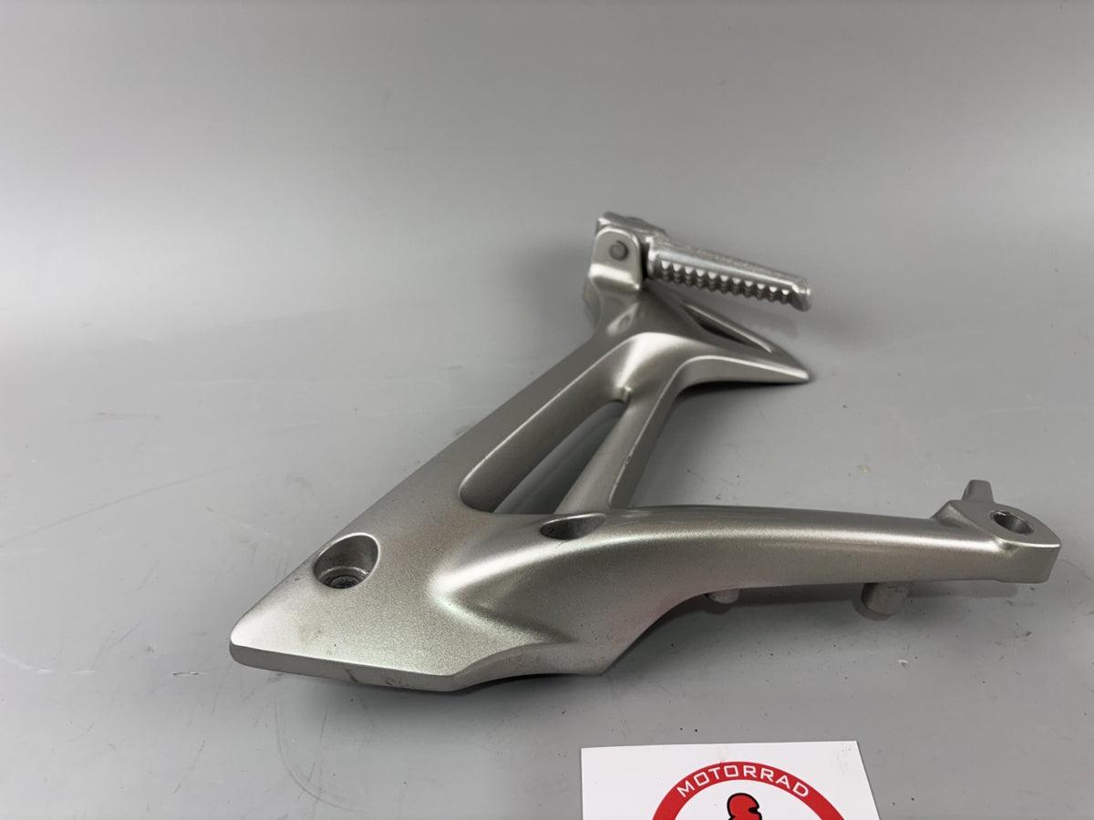 Honda VFR800 RC46/2 VTEC Soziusfußraste Rechts right Hangers Fußraste