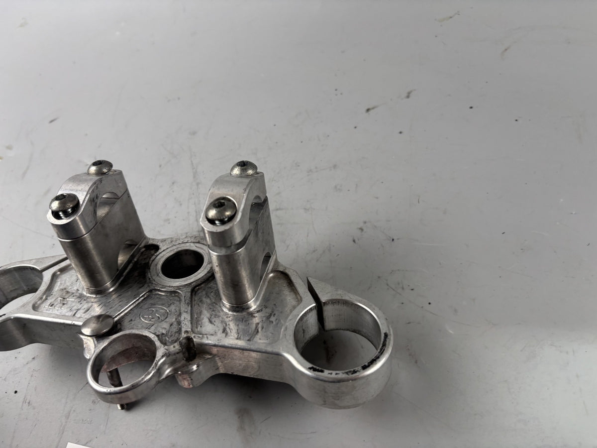 Honda CBR 1000F SC24 Gabelbrücke Bridge Verbindung oben Obere