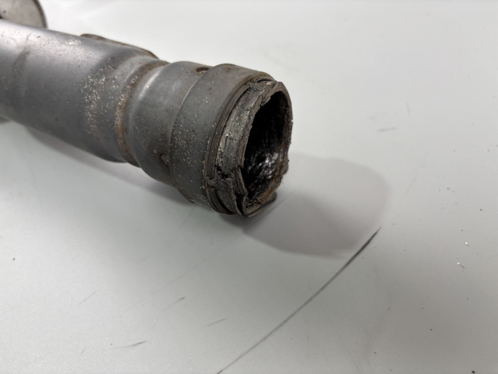 Yamaha FZS600 Fazer RJ02 Auspuff Exhaust Schalldämpfer Endtopf