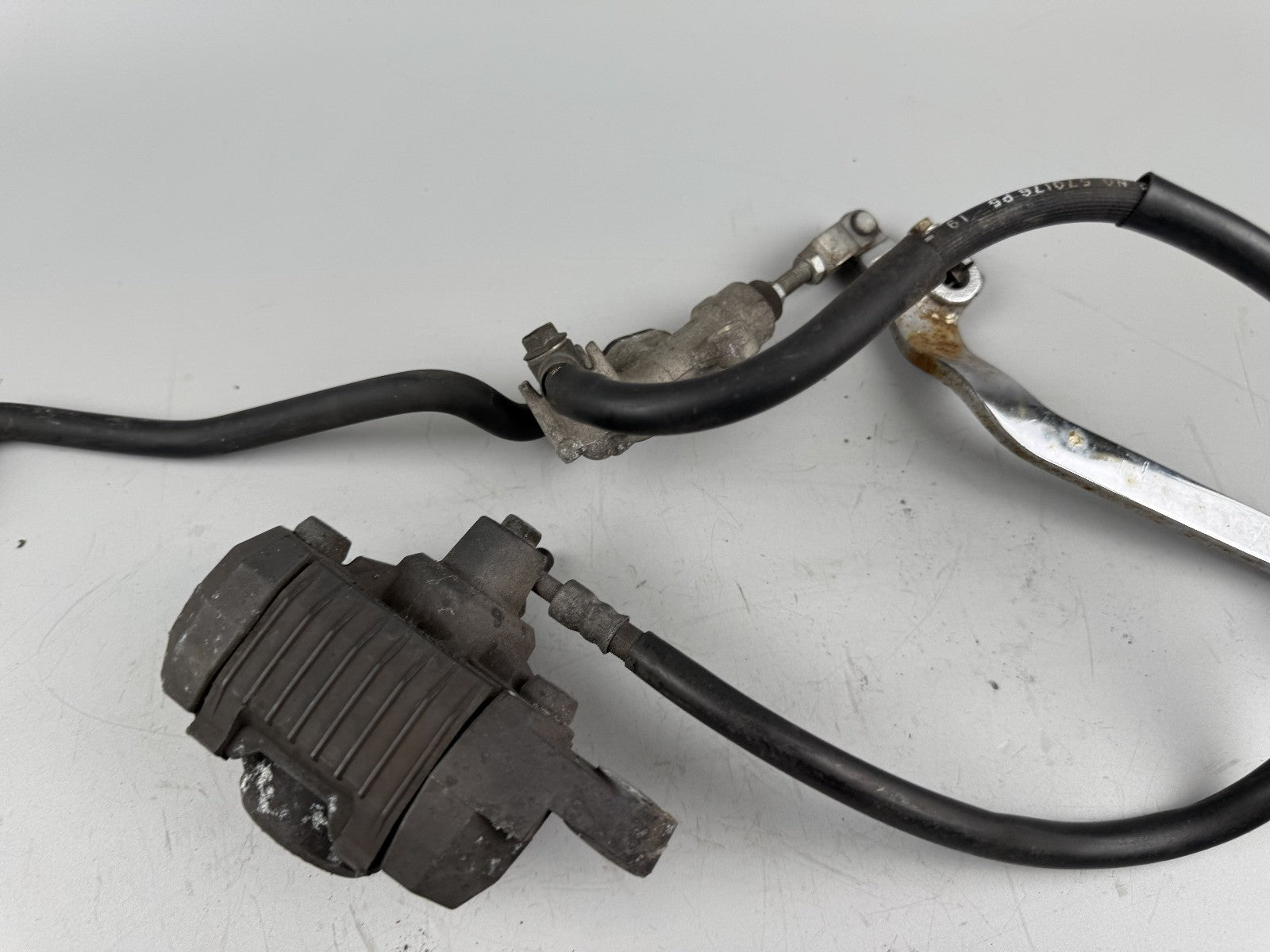 Suzuki GSX750 AE Inazuma Bremse Bremsanlage Brake Sattel Pumpe