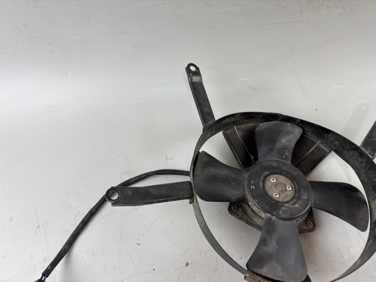 Suzuki GSX-R 1100 W GU75C Ventilator Lüfter Lüftung Kühler Cooler