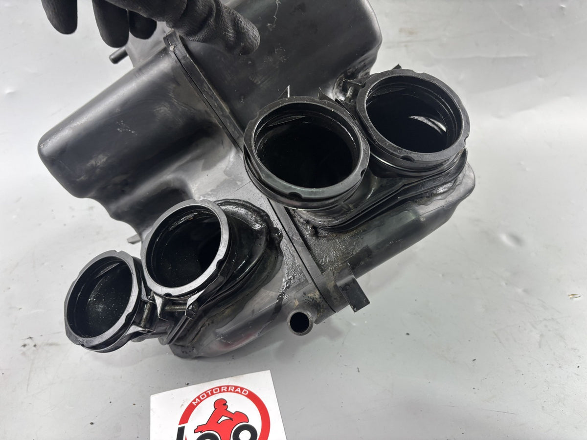 Honda CBR 1000F SC24 Luftftilterkasten Airbox Ansaugung Motor