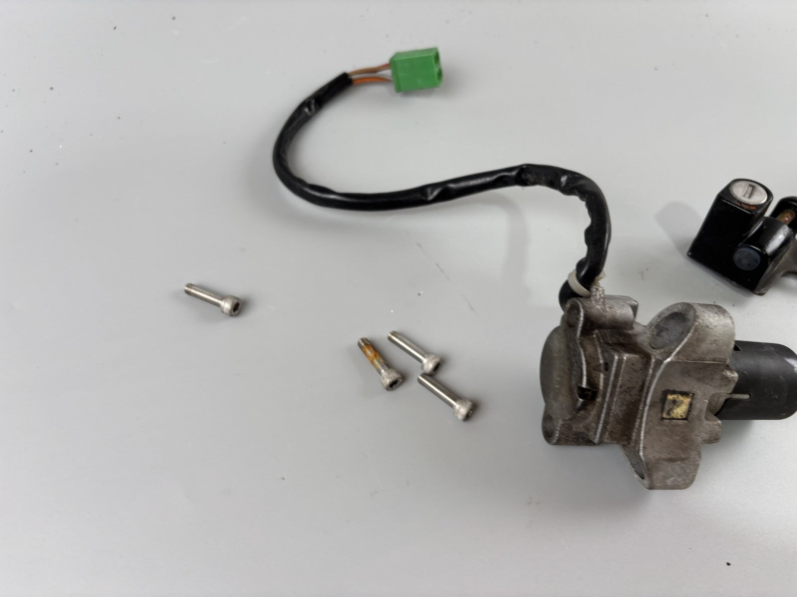 Suzuki GS 500 EU GM51B Schlosssatz Key Lock Zündschloss Tankschloss Sitzbank