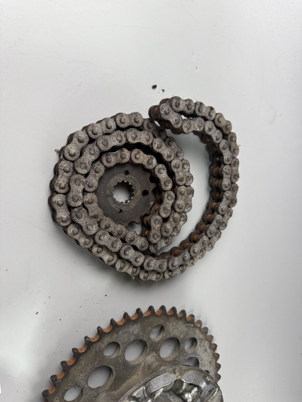 Suzuki GSF600 GN77B Bandit Kettensatz Kettenkit Chain Kette Kettenradträger