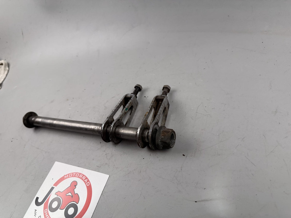 Honda XBR 500 PC15 Achse Steckachse Hinterradachse Kettenspanner