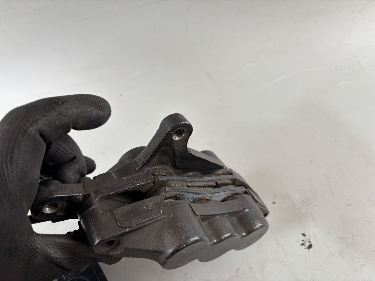 Suzuki GSX-R 1100 W GU75C Bremsanlage Bremse Brake Sattel Pumpe hinten back