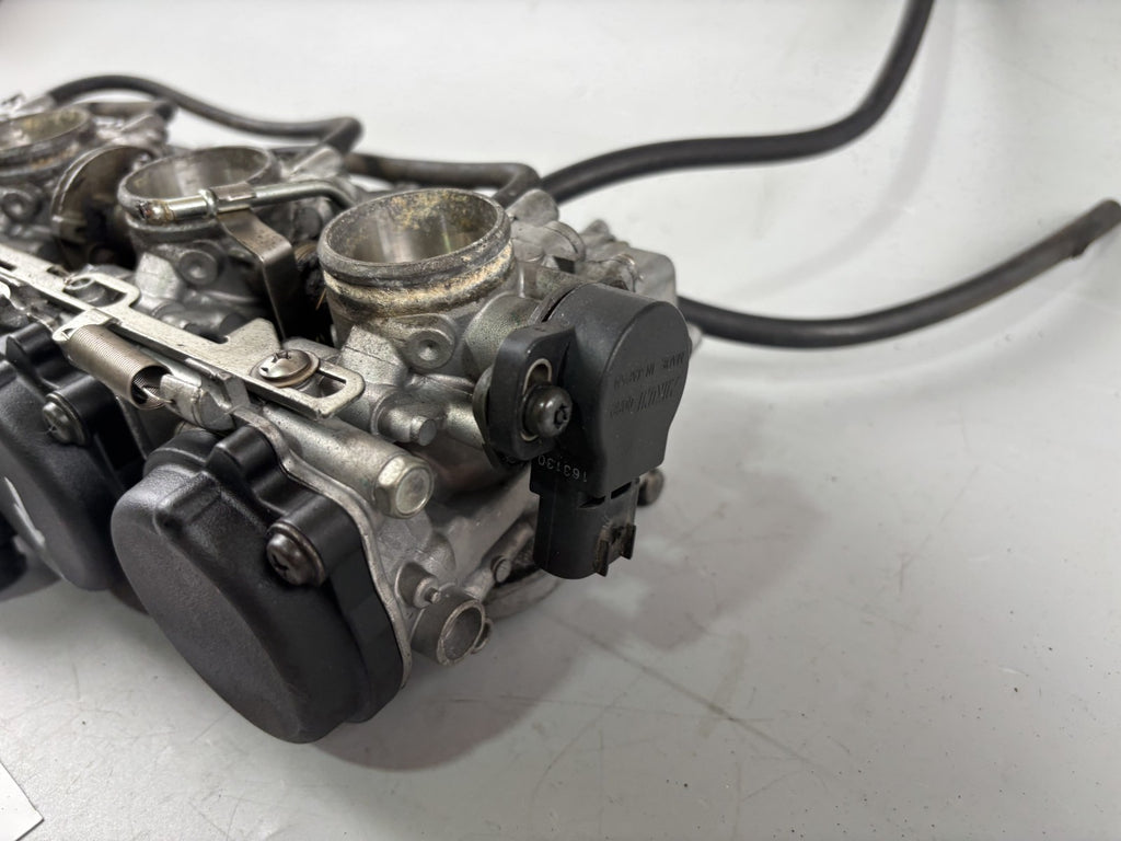 Yamaha FZS600 Fazer RJ02 Vergaser Carburetor Einspritzung Fuel Gas