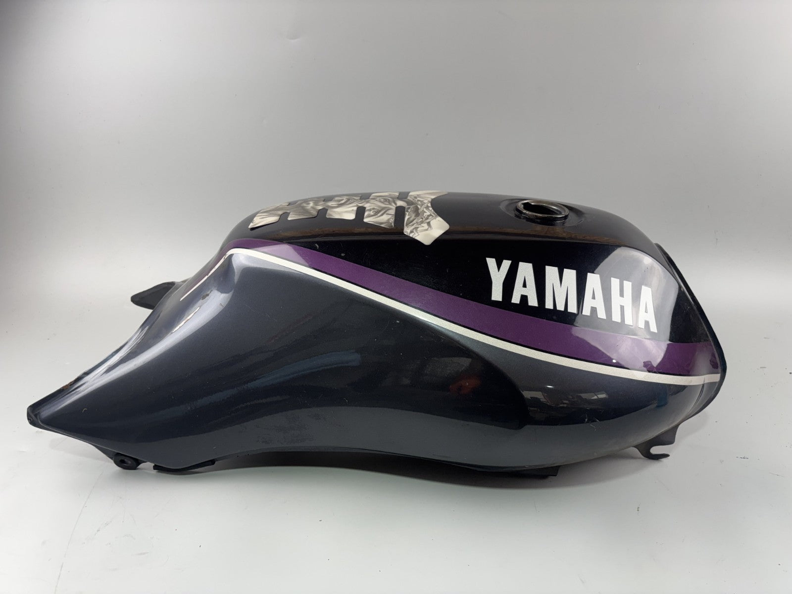 Yamaha XJ900 F 4BB Tank Benzintank Fuel Gas Kraftstoff Treibstoff