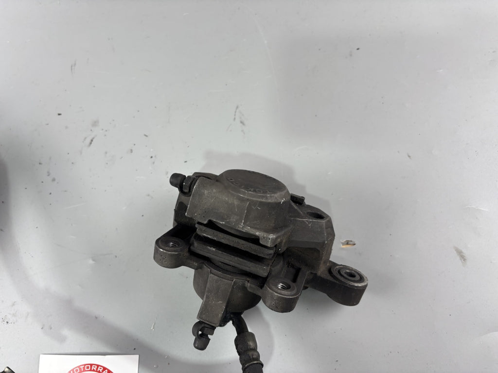 Kawasaki ZRX1100 ZRT10C Bremsanlage Bremse Brake Sattel Pumpe hinten back