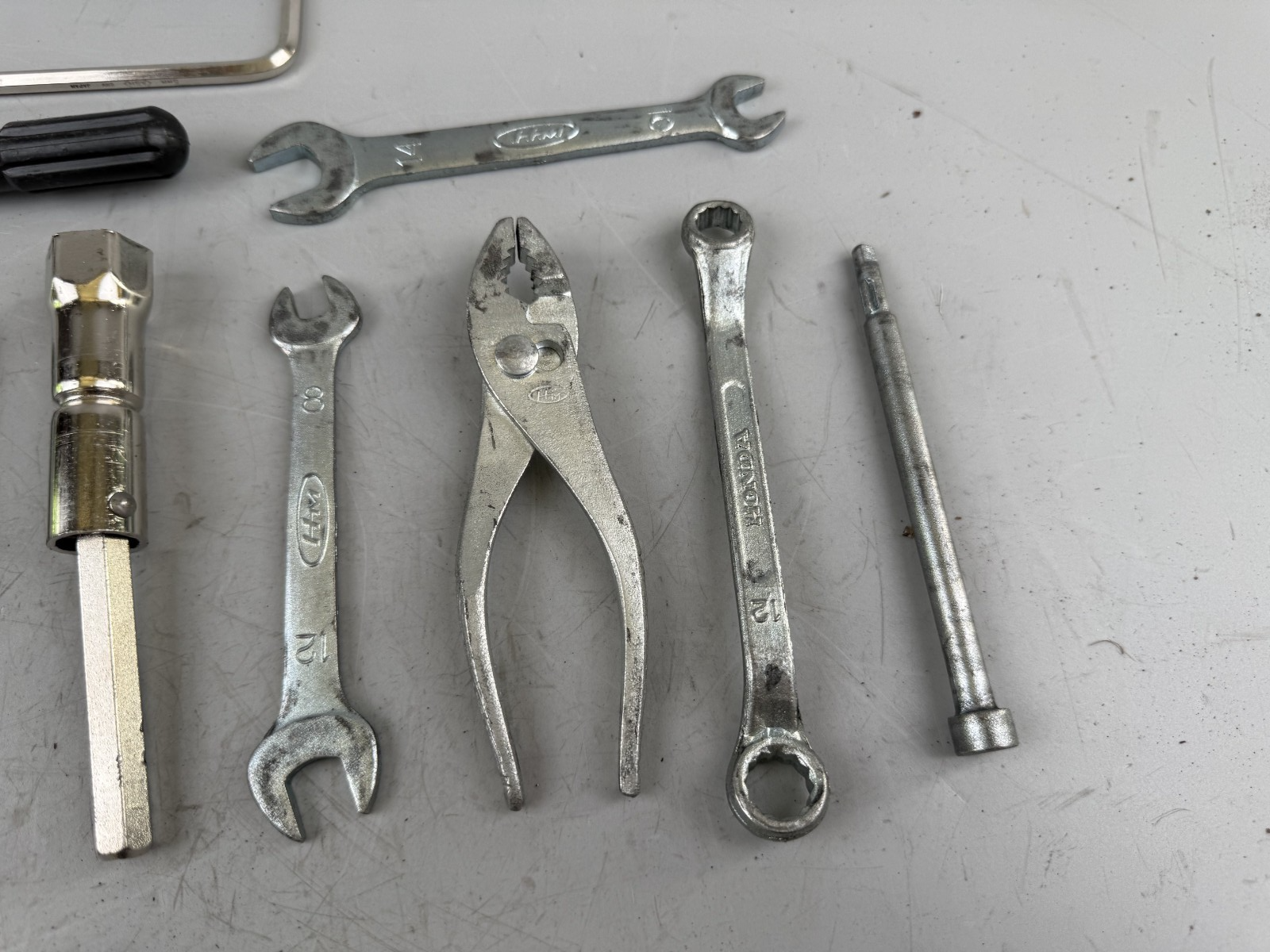 Honda NT650V Deauville RC47 Bordwerkzeug Tools original