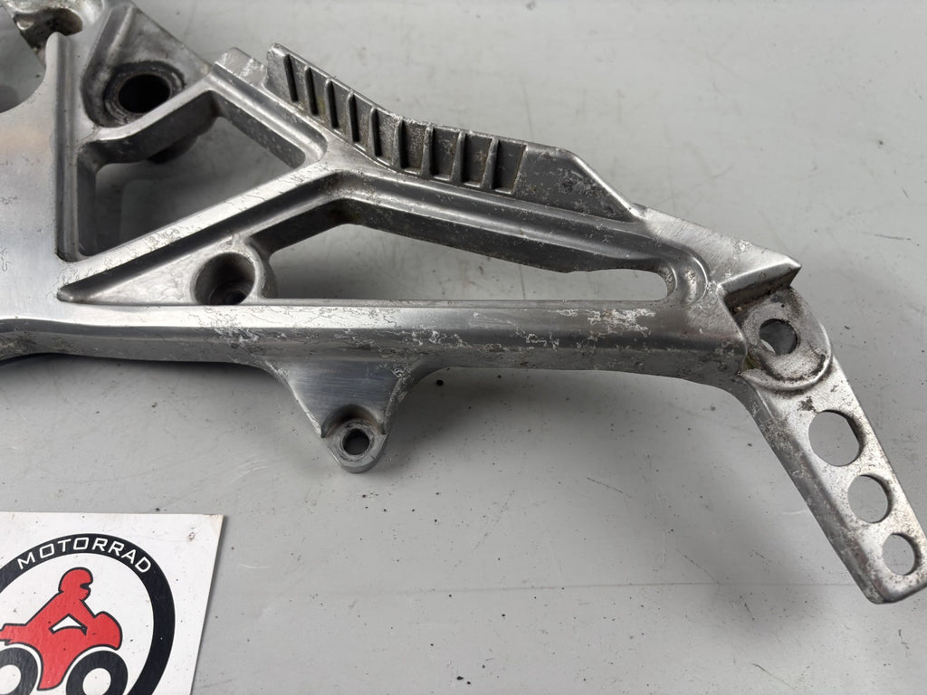 Yamaha FJ1200 3CW 3YA Fußrastenhalteplatte Plate Holder Halterung rechts right