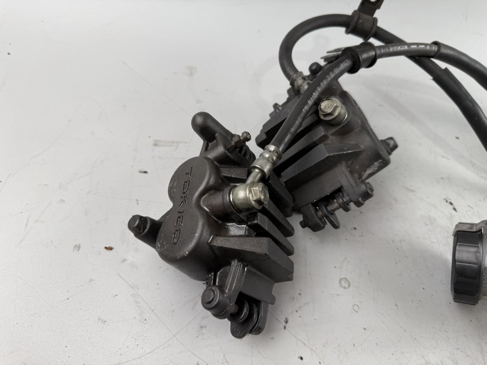 Suzuki SV650 S AV Bremsanlage Bremse Brake front vorne Bremssattel Bremspumpe