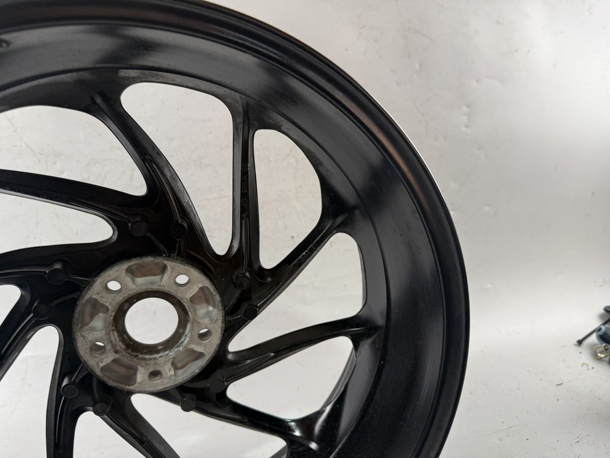BMW F800 S Hinterradfelge Wheel Felge hinten back Rad RIM