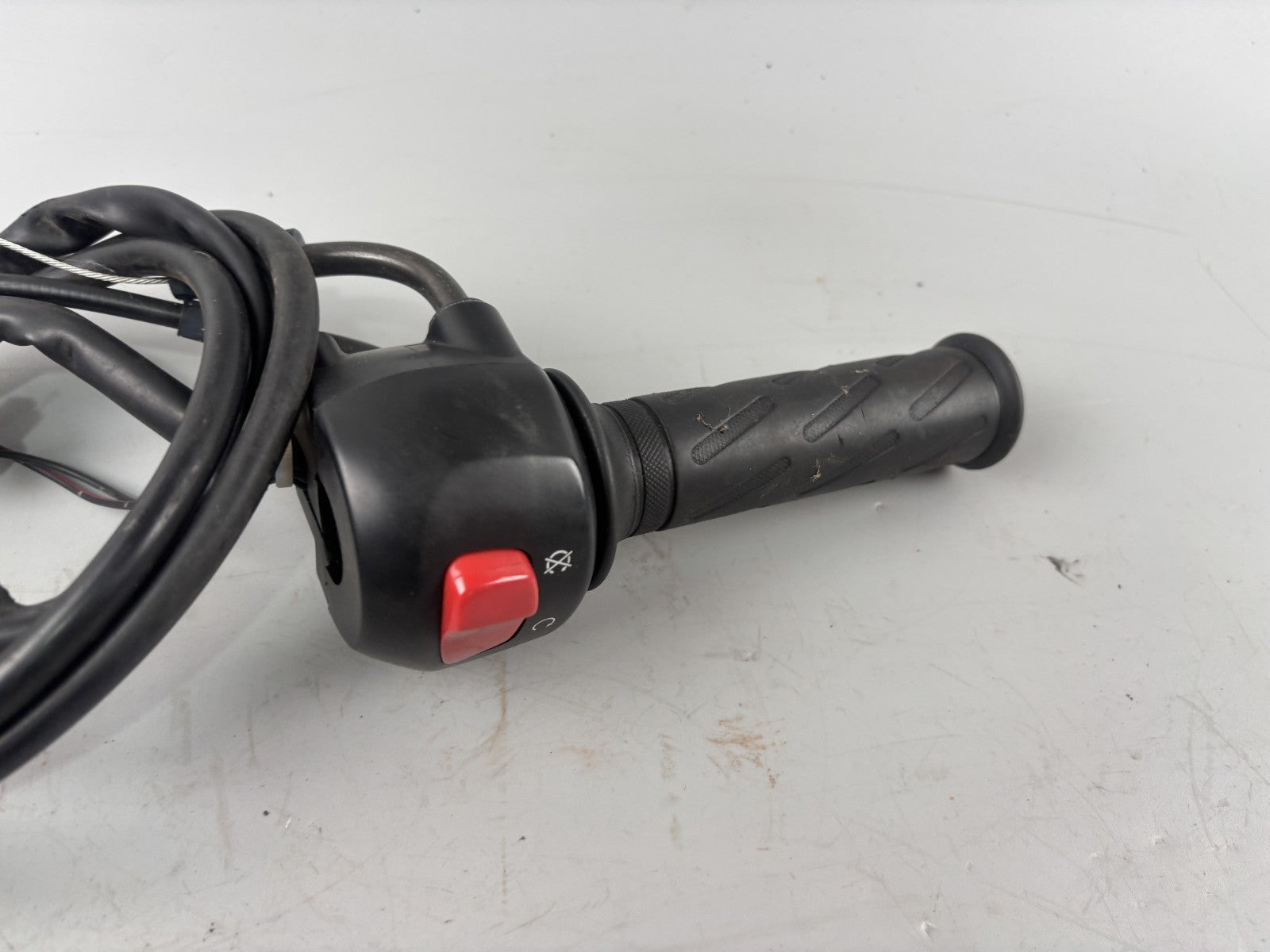Suzuki GSX 750 F AK11 Lenkerschalter rechts right Switch Gasgriff Killswitch