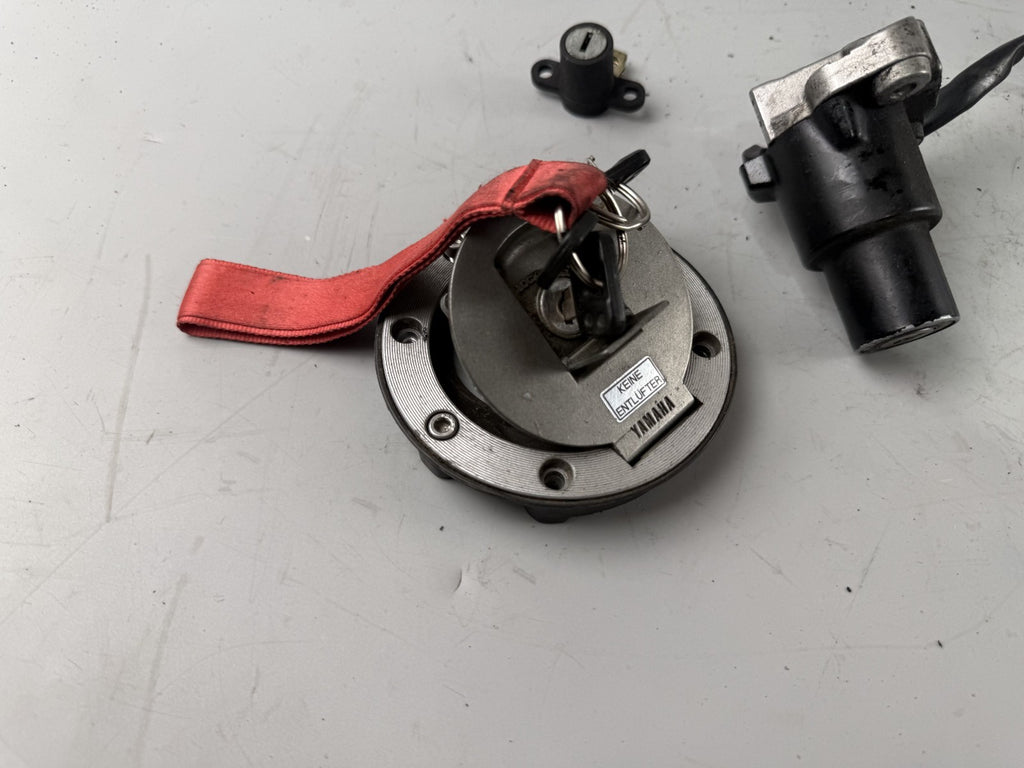 Yamaha XJ 600 Diversion 4BR 4LX Schlosssatz Schloss Zündschloss Key Lock Tank Si