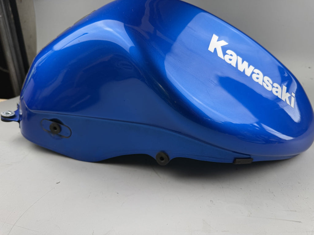 Kawasaki ER6F EX650A Tank Benzintank Treibstoff Kraftstoff Fuel Gasoline