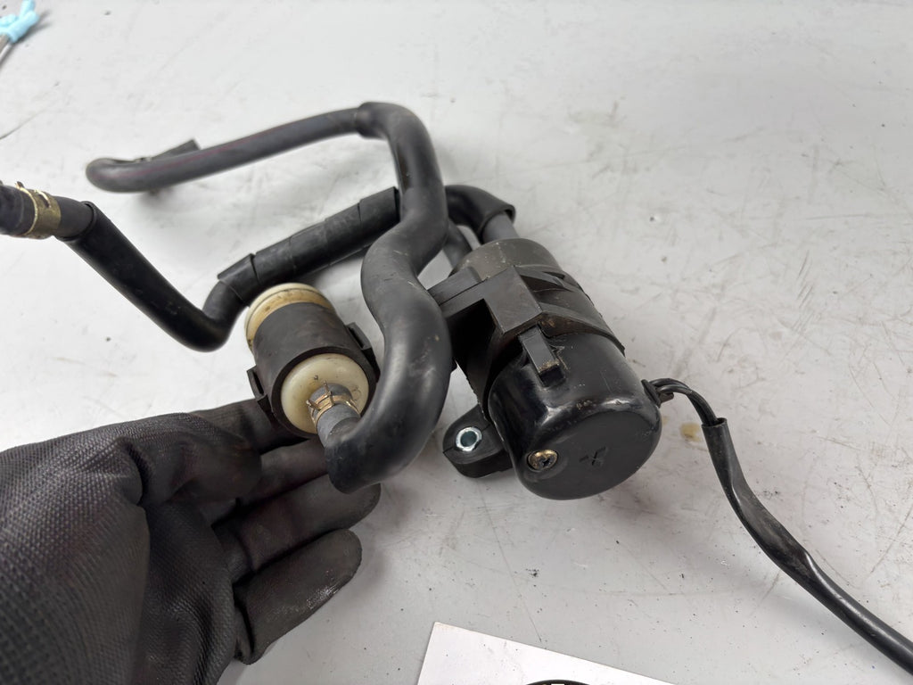 Yamaha FZS600 Fazer RJ02 Benzinpumpe Fuel Pump Gas Gasoline Kraftstoff