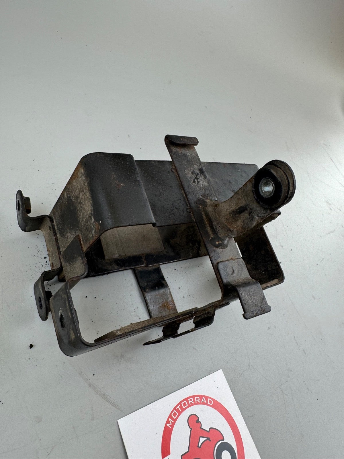 Suzuki DR 125 SF44A Batteriekasten Batteriefach Batterie Fach Kasten Halter