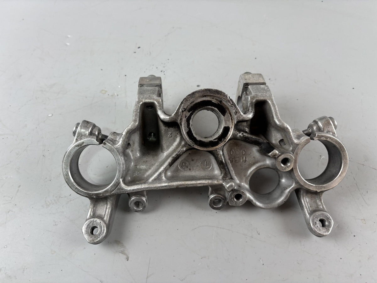 Honda CBX 650 E RC13 Gabelbrücke Bridge obere Gabelbrücke Halter Holder Lenker