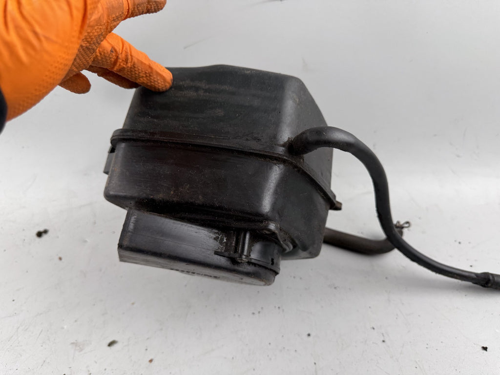 Suzuki GN250 NJ42A Luftftilterkasten Airbox Ansaugung Motor Engine