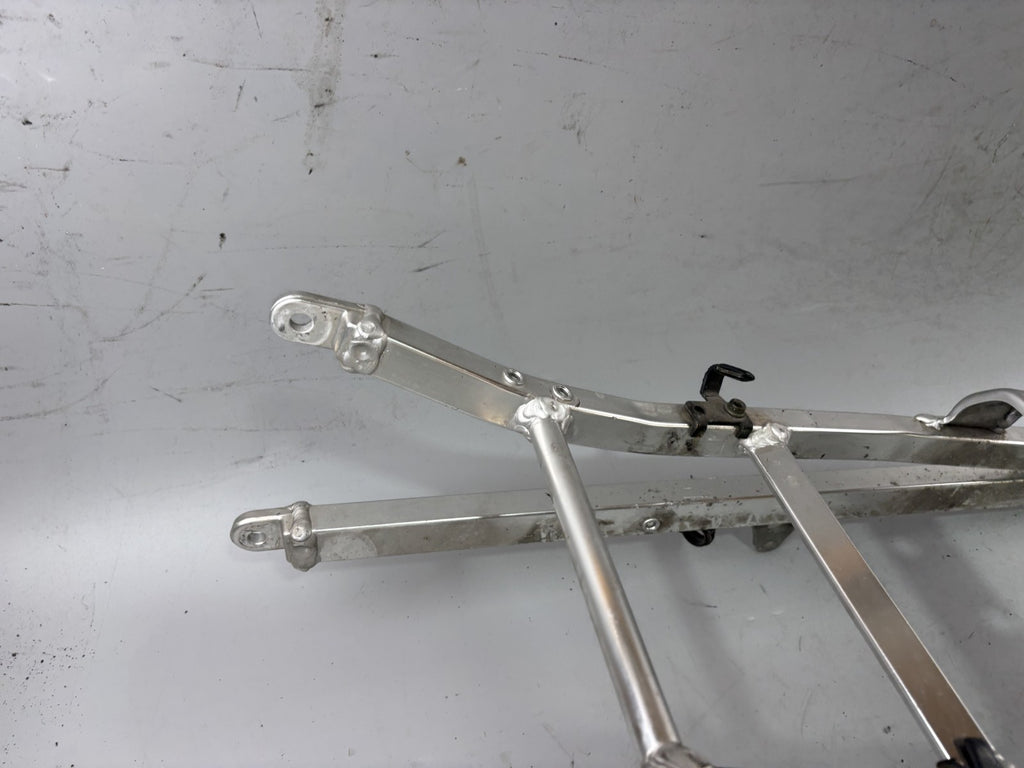 Suzuki GSX-R 1100 W GU75C Heckrahmen Frame Verbindung