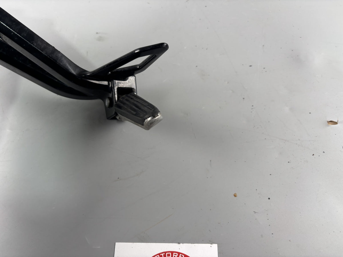 Suzuki GSX 1200 A3 Inazuma Fußraste Soziusfußraste Beifahrer hinten back links