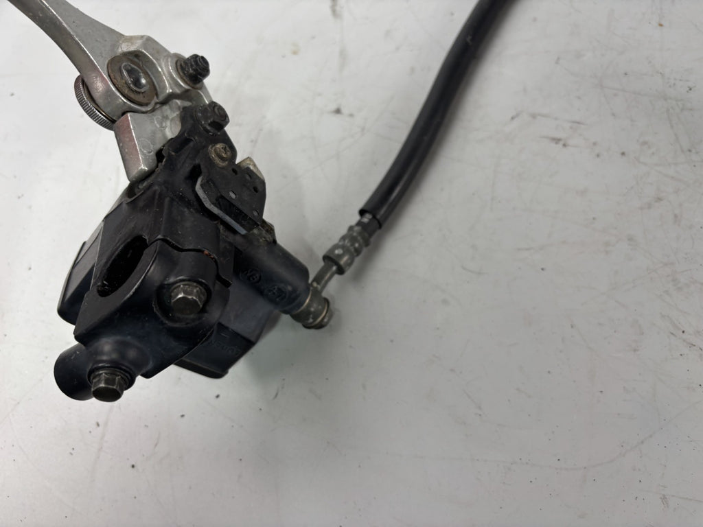Suzuki GSX 750 AE Inazuma Bremse Bremsanlage Brake Sattel Pumpe vorn front