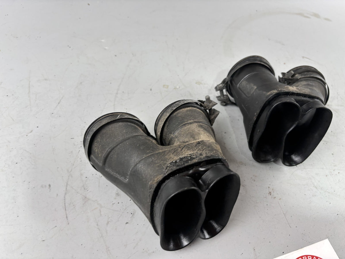 Honda CBX 650 E RC13 Ansaugstutzen Gummi Rubber Ansaugung Luftfilterkasten