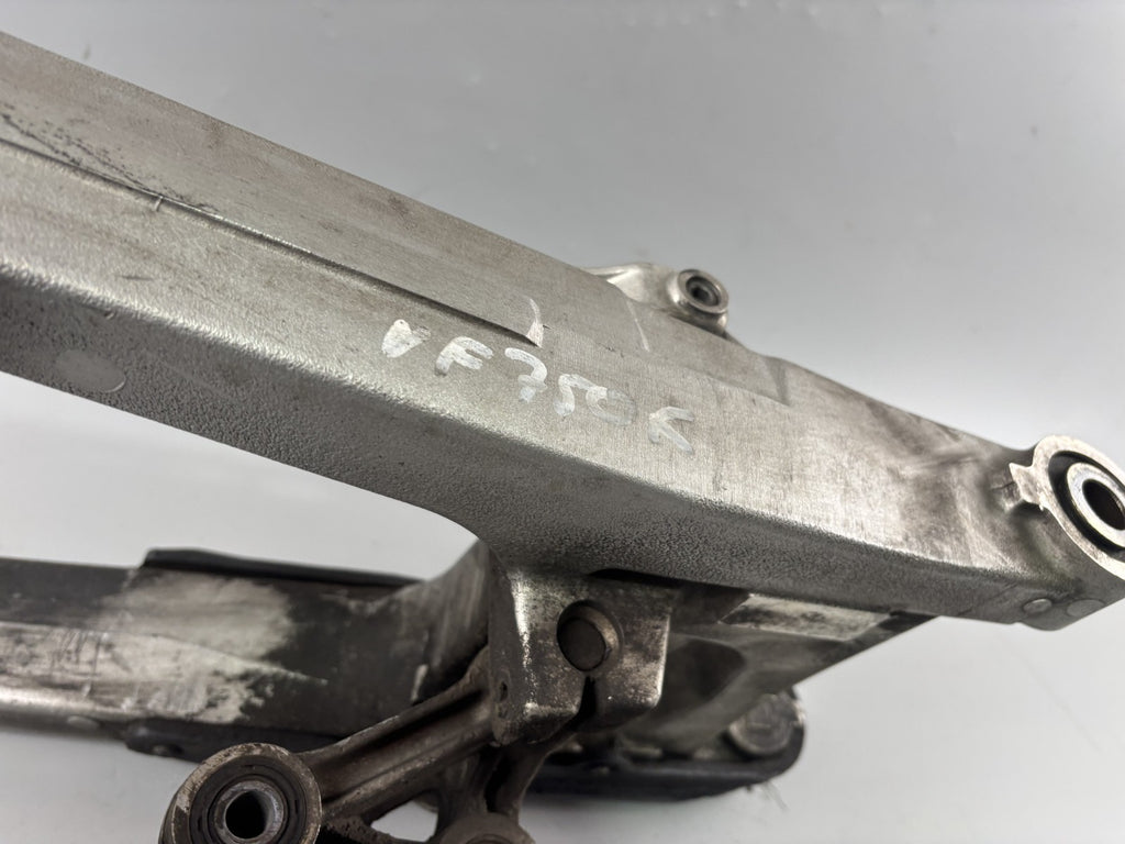 Honda VF 750 F RC15 Schwinge Schwingarm Swing Aufhängung Hinterrad Antrieb