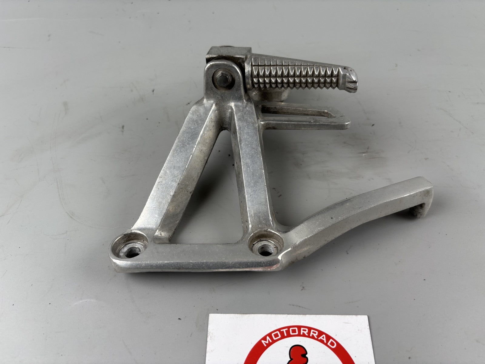 Yamaha FZS600 Fazer RJ02 Fußrasten Sozius Step back hinten Beifahrer rechts righ