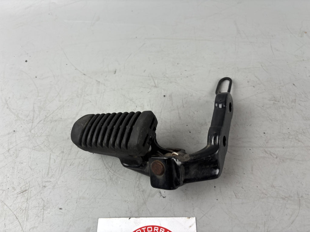 BMW F650 169 Fußraste rechts right Step Hanger Foot vorne fahrer Driver