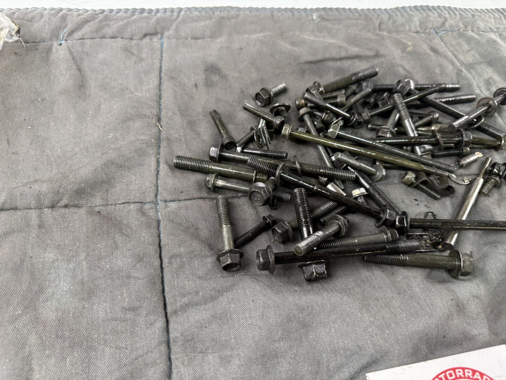 Yamaha XJR1200 4PU Schrauben Screws Reste Motor Engine